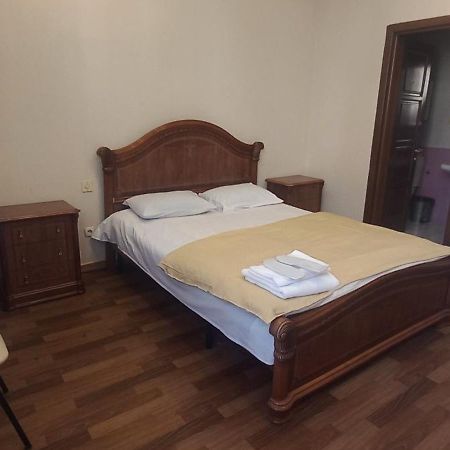 New Bella Hotel Yerevan Bagian luar foto