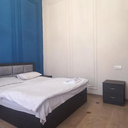 New Bella Hotel Yerevan Bagian luar foto