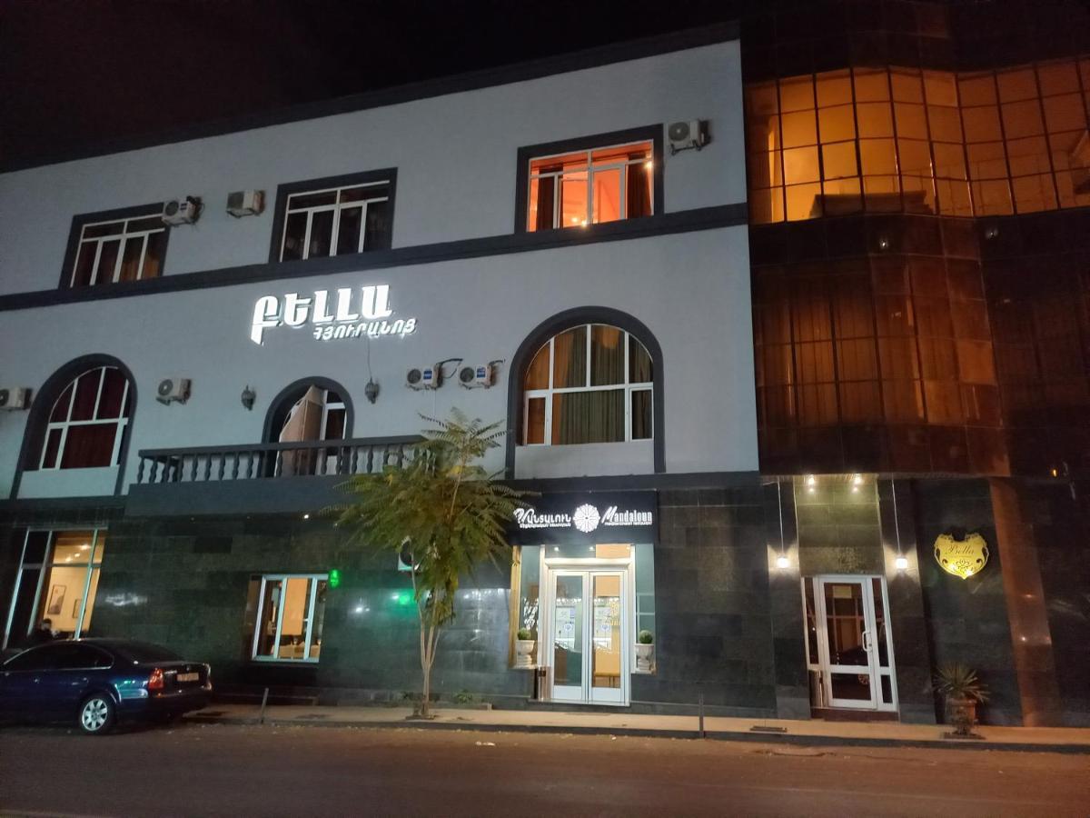 New Bella Hotel Yerevan Bagian luar foto