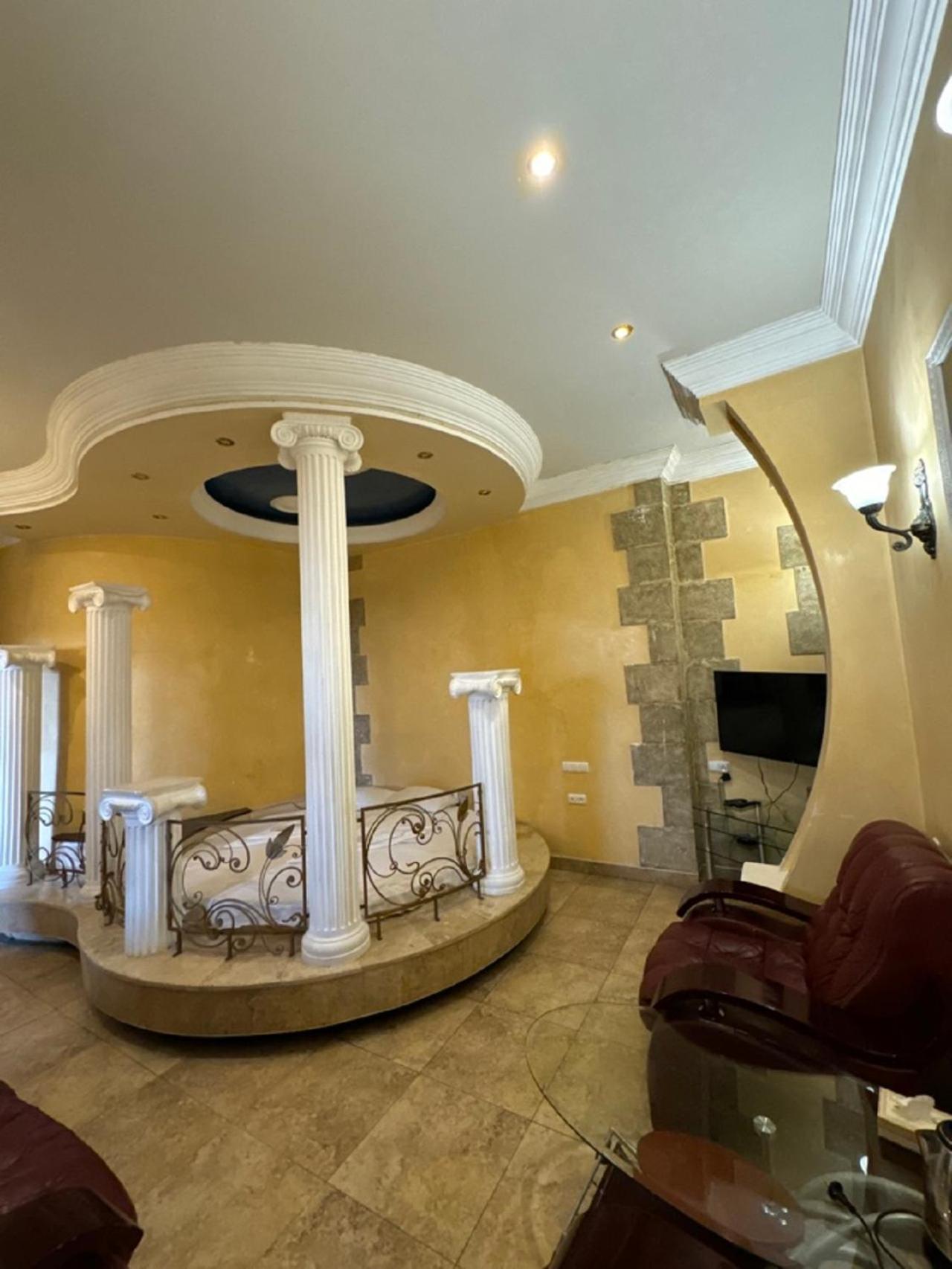 New Bella Hotel Yerevan Bagian luar foto