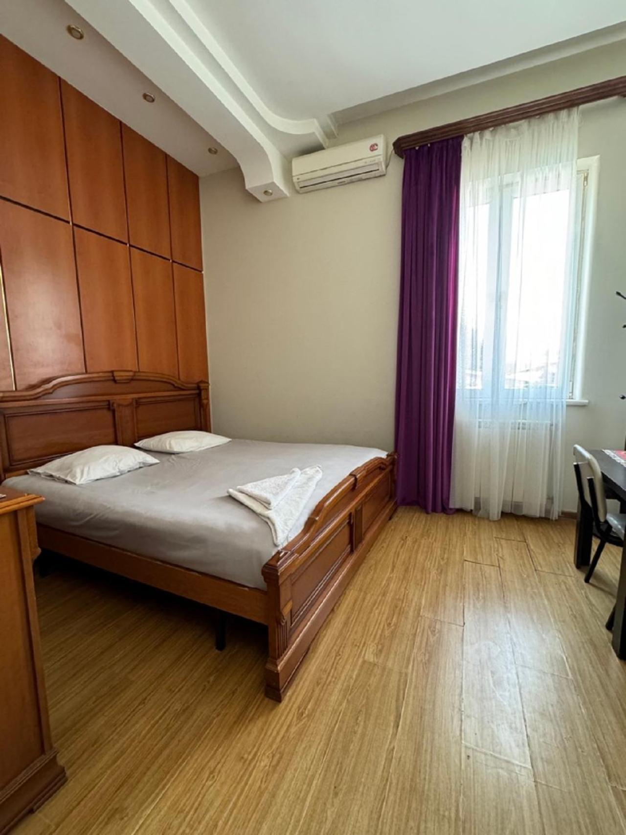 New Bella Hotel Yerevan Bagian luar foto
