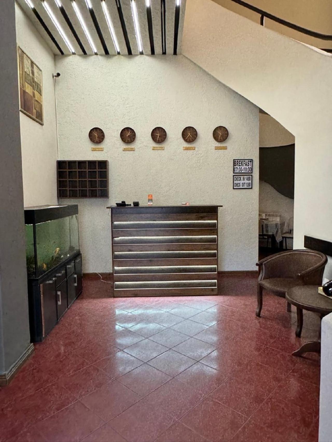 New Bella Hotel Yerevan Bagian luar foto